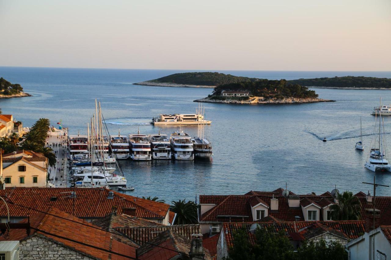Apartments Sunset Hvar Town Esterno foto